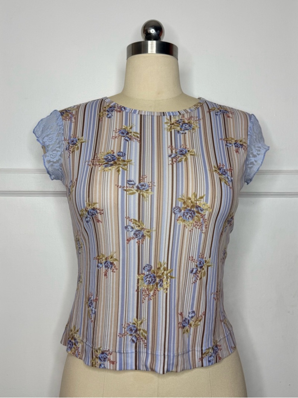 Xhilaration stripe floral top